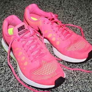 NIKE WOMENS ZOOM PEGASUS 31 HOT PINK SIZE 9.5
